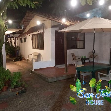 San Jose House Hotel เลติเซีย ภายนอก รูปภาพ